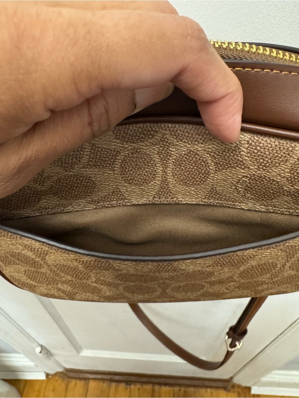 Coach Mini Jamie Camera Bag - Signature Canvas - Picture 10 of 13